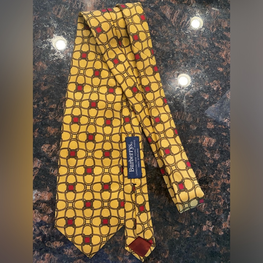 𝅺VINTAGE Burberry's of London silk hand sewn designer's chains print necktie